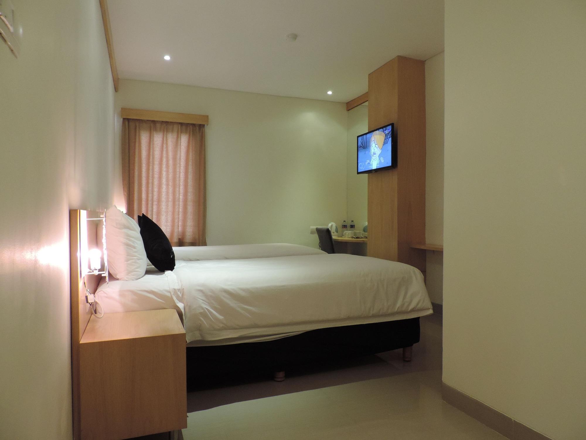 Zodiak Kebon Jati By Kagum Hotels Бандунг Экстерьер фото
